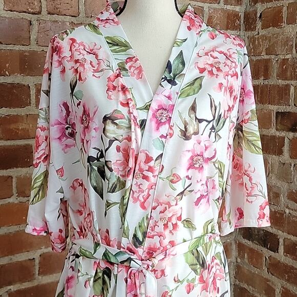 Show Me Your MuMu floral wrap robe O/S - Picture 3 of 9